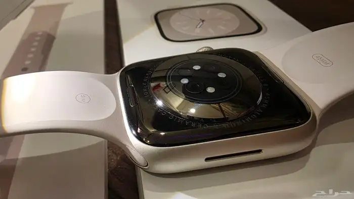 ساعة ابل الجيل 8 Apple Watch Series 8 45mm - بيج ممتاز 8