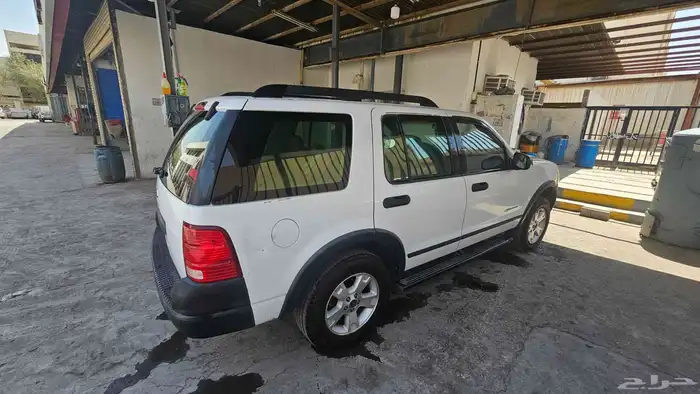 Ford explorer 2005 3