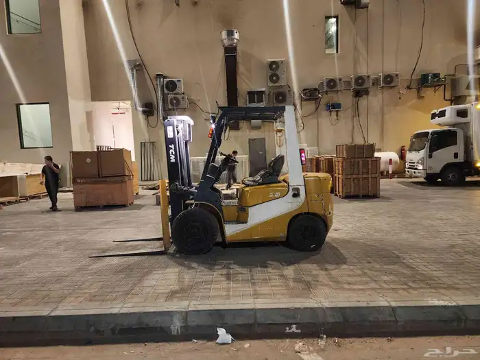 للايجار رافعات شوكيه rent  Forklifts. 2