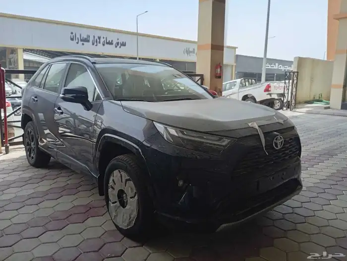 تويوتا راف فور 2025 1