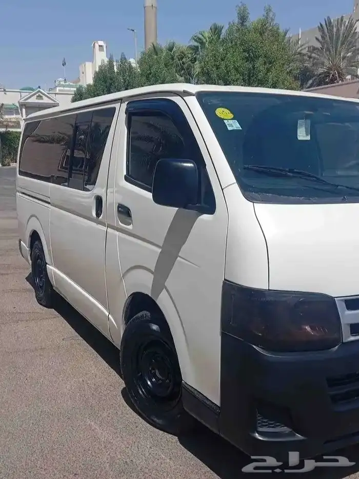 للايجار مع السواق 1