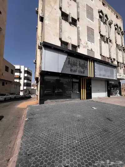 معرض للايجار مقابل المنار مول للتواصل 0