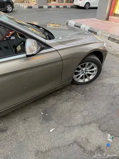 BMW 318 i 2018 index