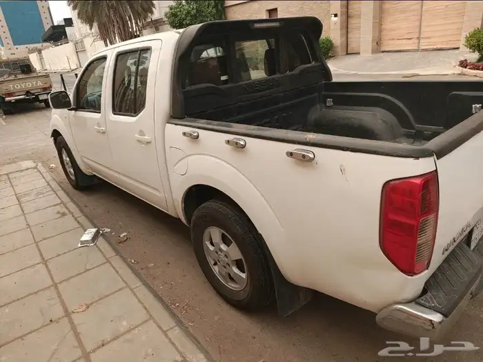 نيسان نافارا 2014 LE 8
