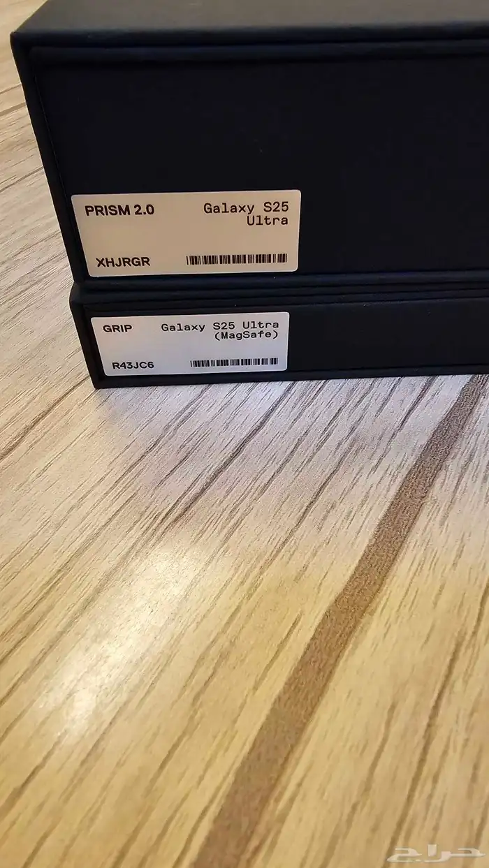 كفر مع حماية شاشة من dbrand لجوال S25 ultra 1