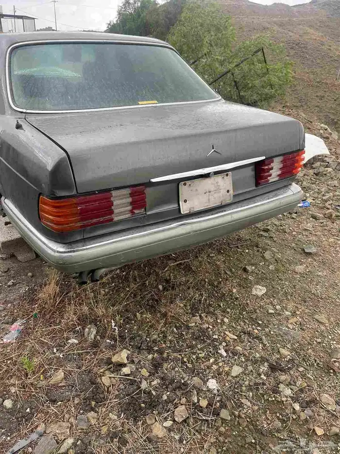 مورسيدس مديل 1990الحجم 300على السوم 5