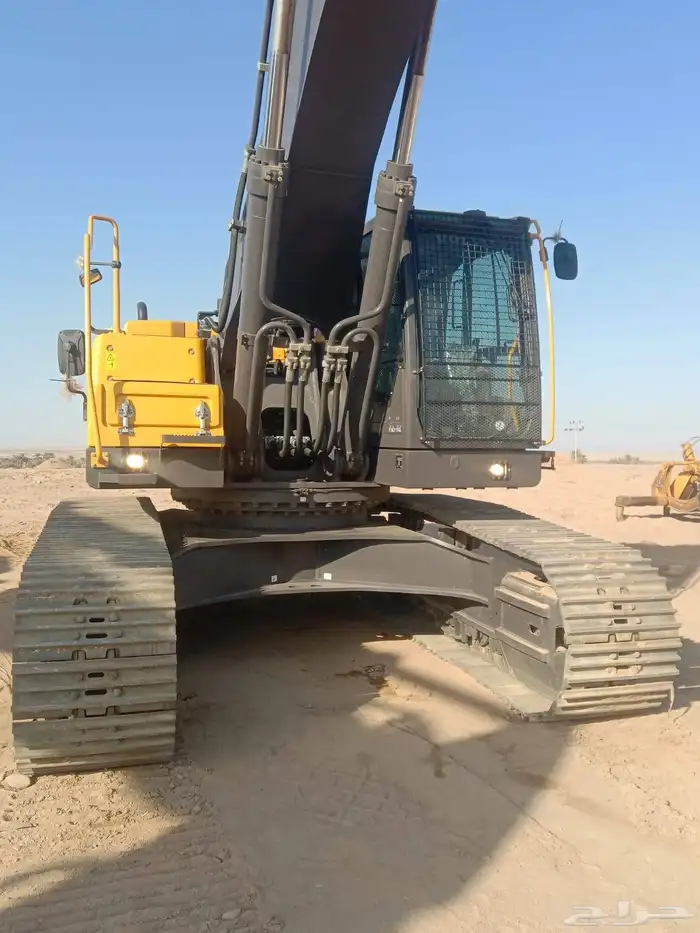 بوكلين فولفو 480 جاهز للعمل ايجار شهري او مقطوعيه بالمتر 1