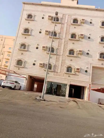 شقه اماميه عباره عن اربع غرف وثلاث دورات مياه index