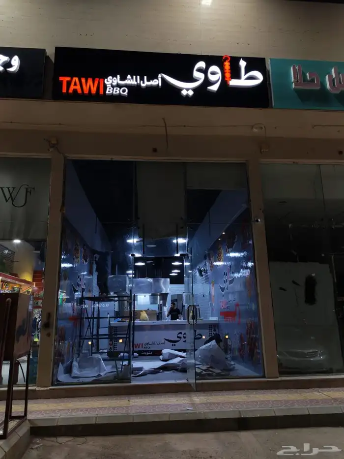 خطاط لوحات تجاريه بارزه مع كلادينج وجميع انواع المطبوعات 3