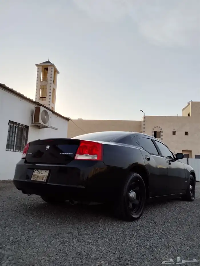 للبيع تشارجر V8 بوليسي اصل 4