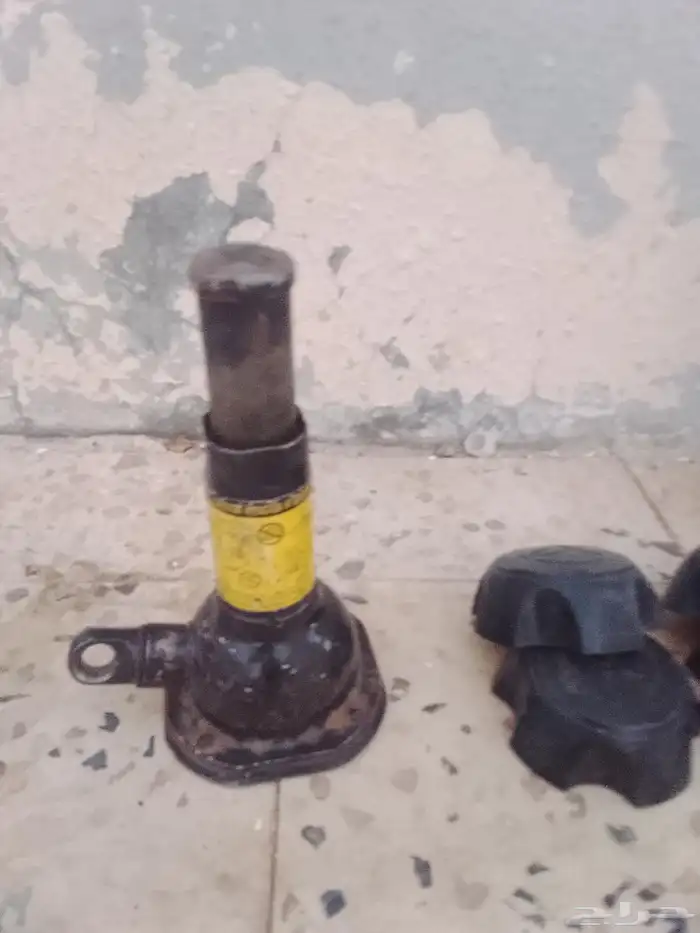 اغراض هايلكس وكفر نضيف بجنطه للبيع 0