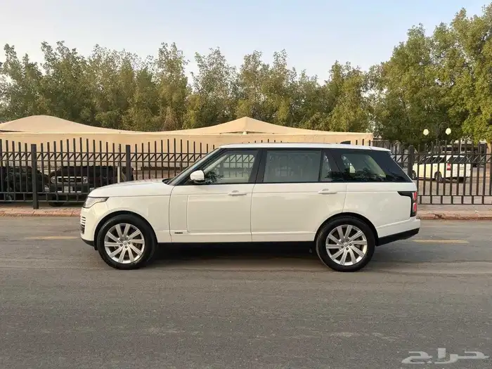 رنج روفر فوج لارج ( L ) 2020 ( بحالة ممتازة ) 2