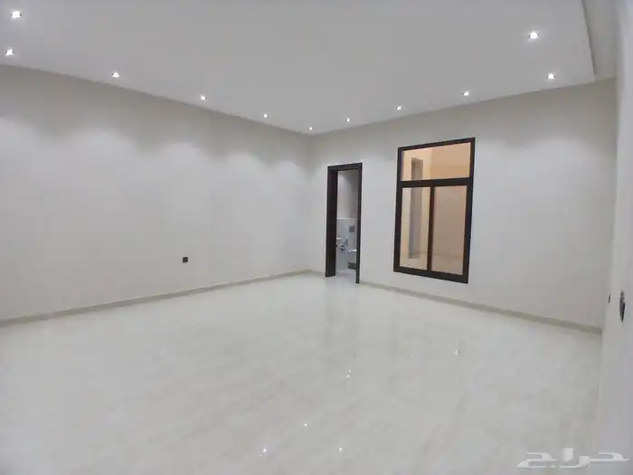 تاون هاوس بوابه طويق مليون 50 7