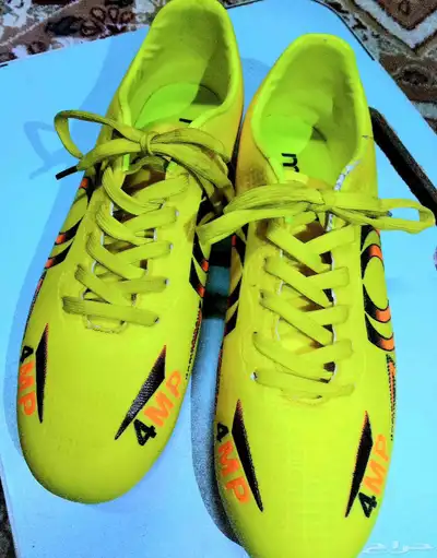 Secondhand football shoes index