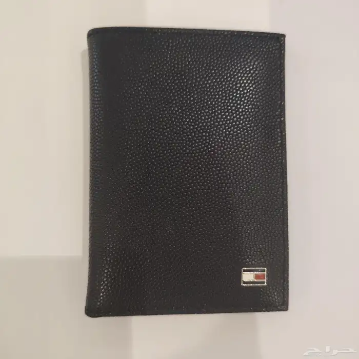 محفظة وحاملة بطاقات ماركة tommi hilfiger 2