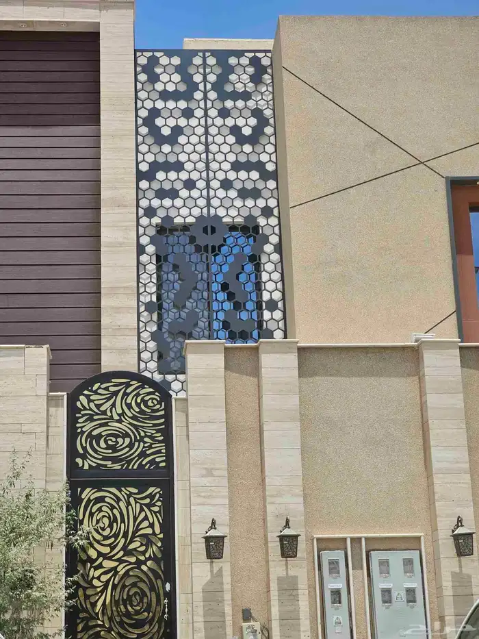 مظلات السيارات  جميع أعمال الحدادة وإلالمنيوم 20