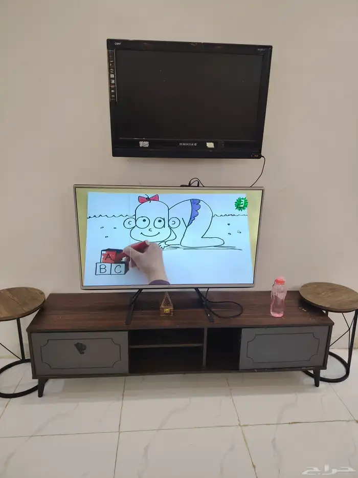 متفرقات للبيع شاشه 32 بوصه وسرير متر ونص 9