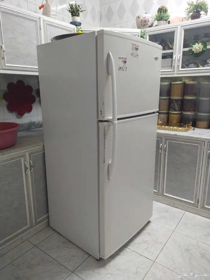 ثلاجه 220كهرباء 2