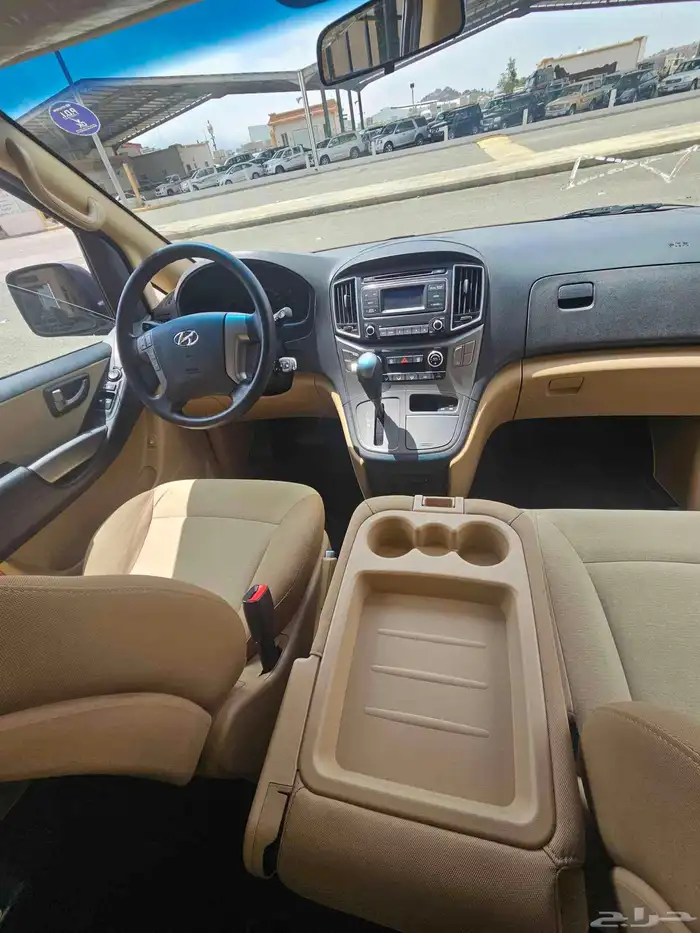 سيارة هونداي H1 للبيع 2