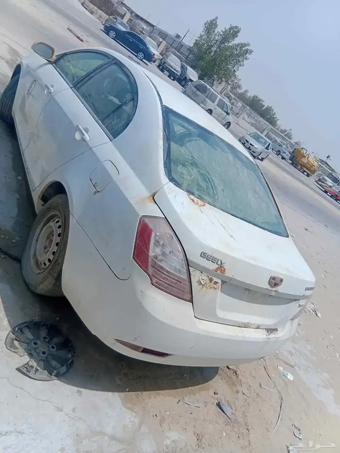 جيلي 2103 حجم 7 قطع غيار تشليح فقط 2