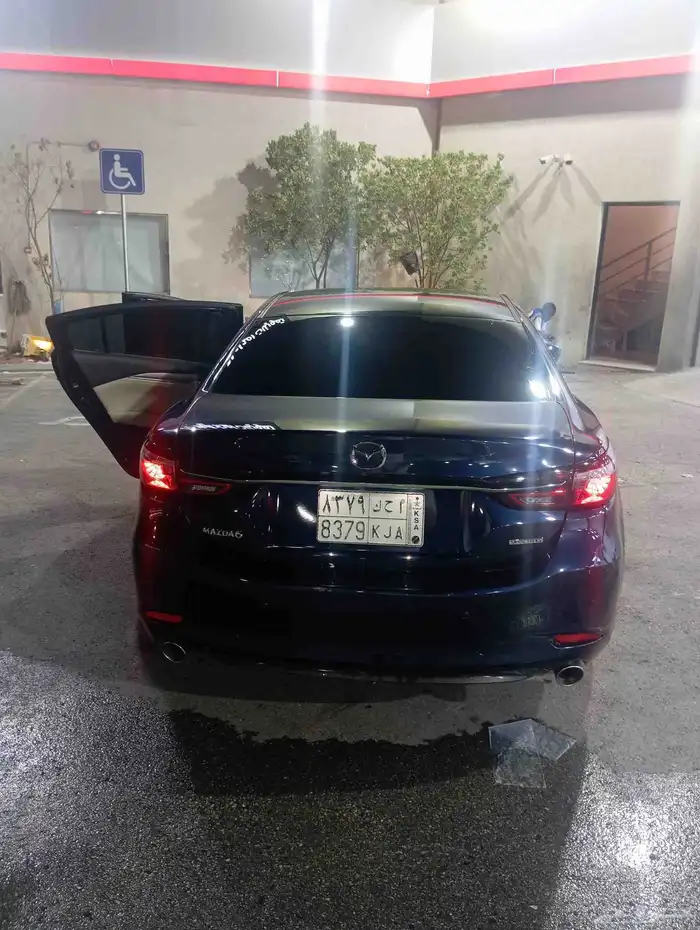 سياره مازدا موديل 2022 الممشى 181 قير ماكينه على الشرط 3