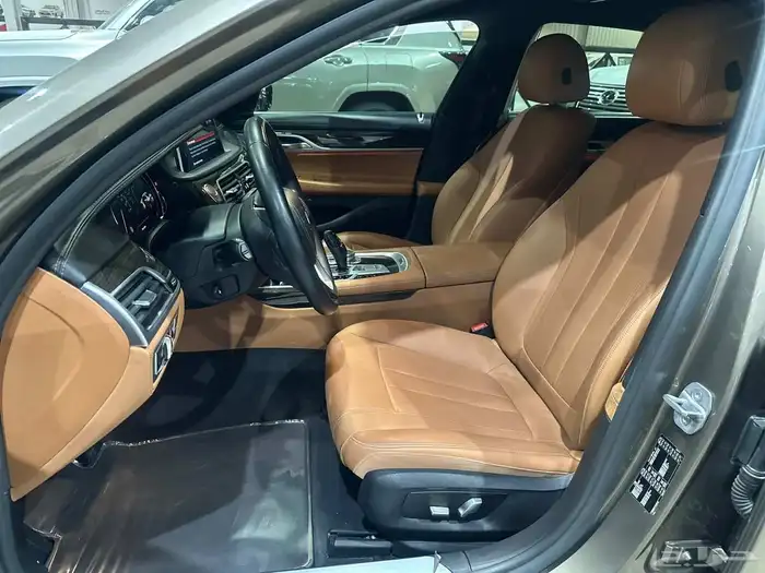 بي أم دبليو Li 730 2018 3