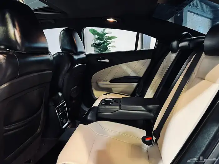 تشارجر 2018 V6 SXT PLUS بحاله ممتازه ماشاء الله 12