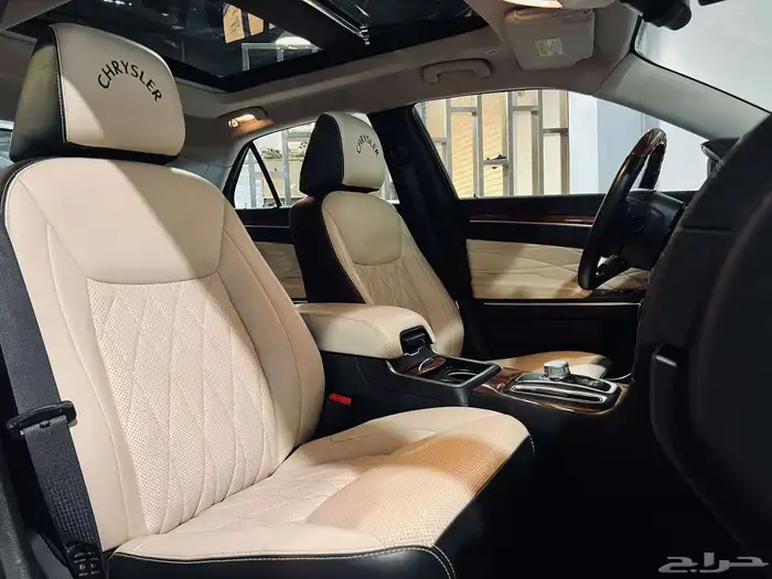 كرايزلر 2017 C300 V6 اكزاكتيف بحاله ممتازه ماشاء الله 7
