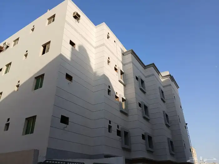 عمارة تجارية سكنية للبيع بالدمام حي الضباب 4