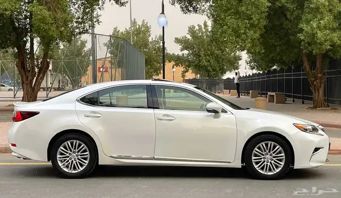 لكزس ES350 2018 فل سعودي 16