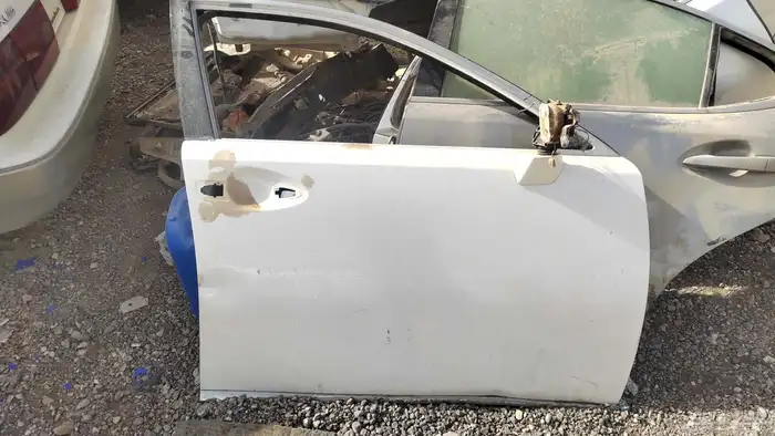مندوب قطع غيار جميع أنواع السبارات 3