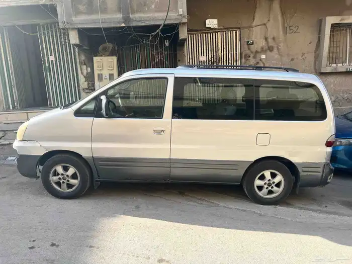 سياره هيونداي H1 موديل 2005 اوتوماتيك 3