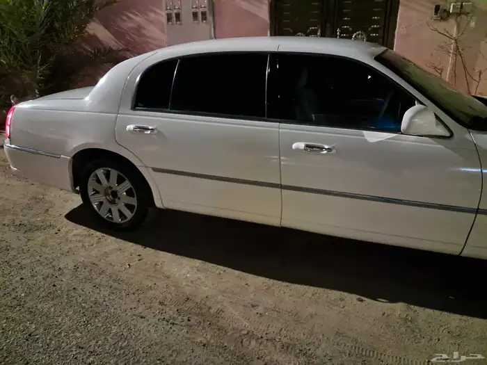 لنكون تاون كار للبيع لارج 2003 فل كامل 4