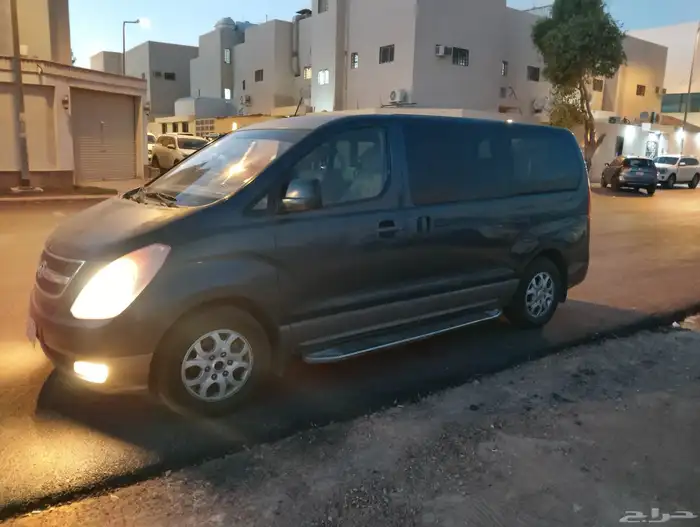 هيونداي H1 2012 1