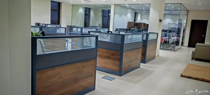 أثاث مكتبي بأسعار جملة للتجار والموزعين 19