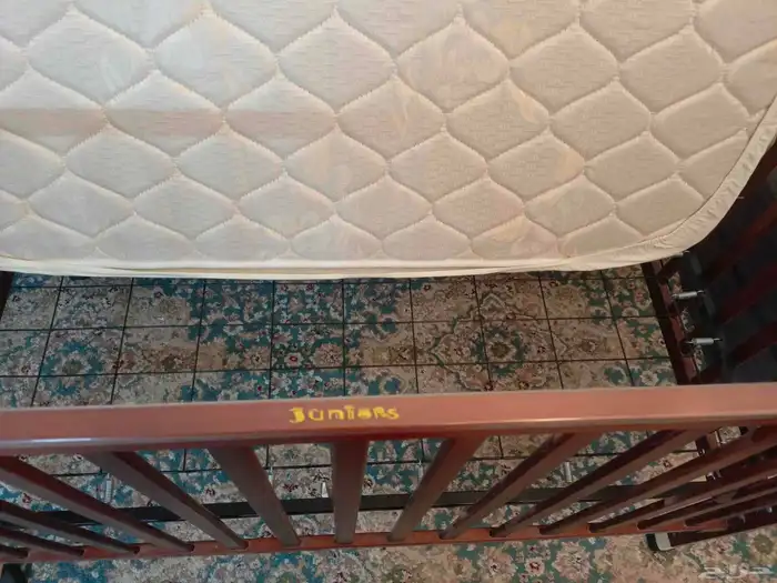 سرير اطفال 2