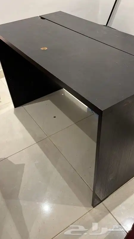 طاولة مكتب او دراسة من إيكيا 2