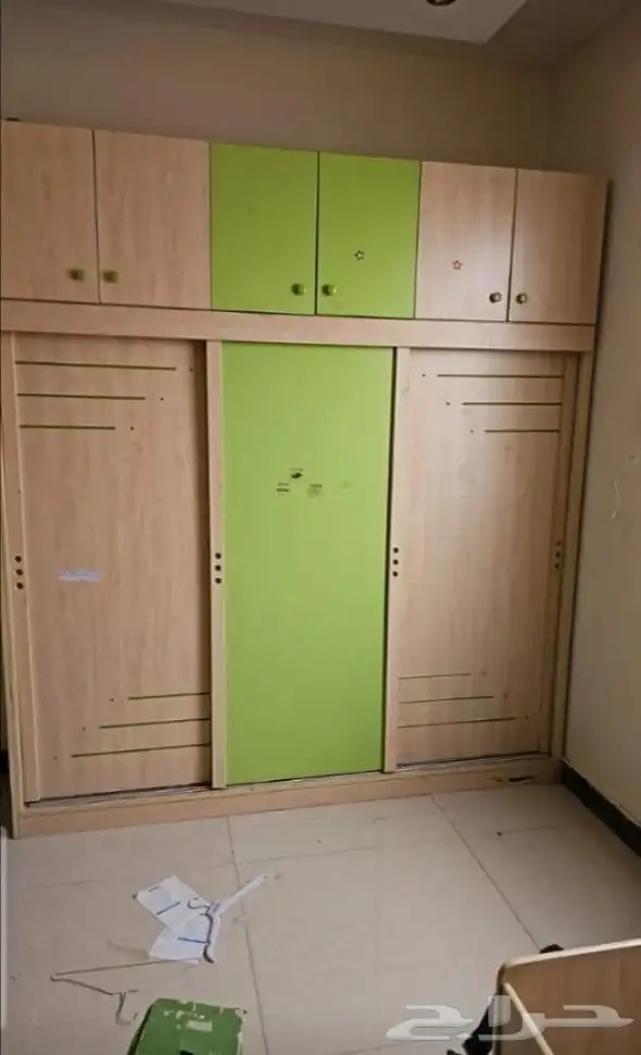 غرفه أطفال اثنين سرير ودولاب كبير 0