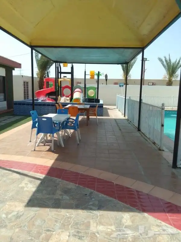 استراحة الشرق قسمين 1