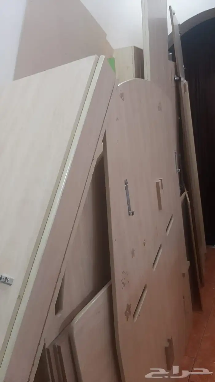 غرفه أطفال اثنين سرير ودولاب كبير 7