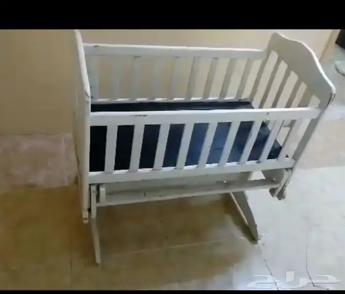سرير اطفال هزاز 1