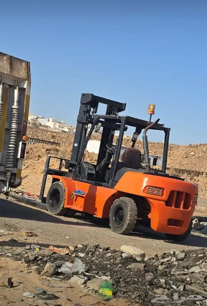 لتئجير الرافعات الشوكيه 2