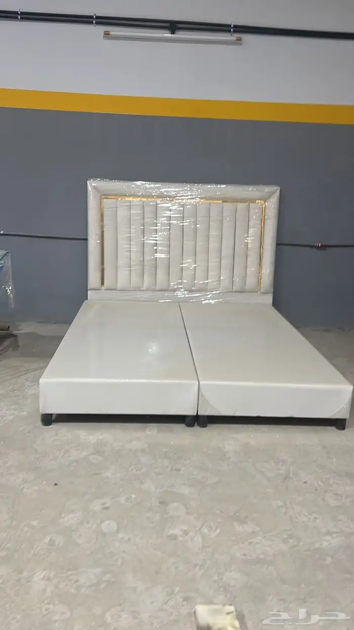 لدينا سراير بطانيات مفارش مخدات دواليب 9