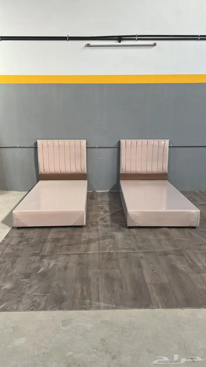 لدينا سراير بطانيات مفارش مخدات دواليب 7