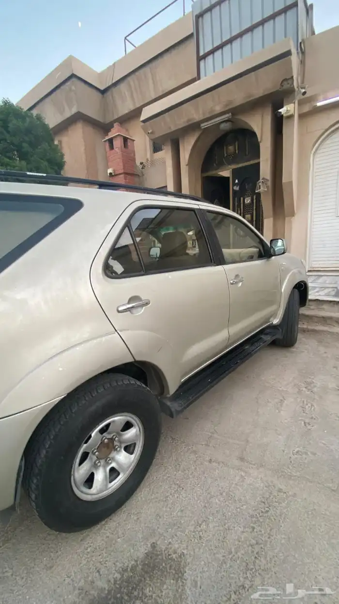 فورنشر مديل 2010 3