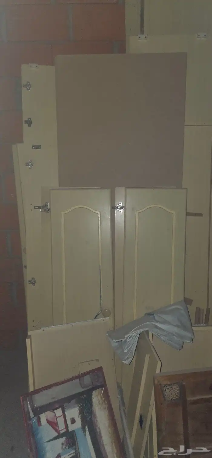 دولاب خشب مفكك شبيه بالصورة الراكبة 1