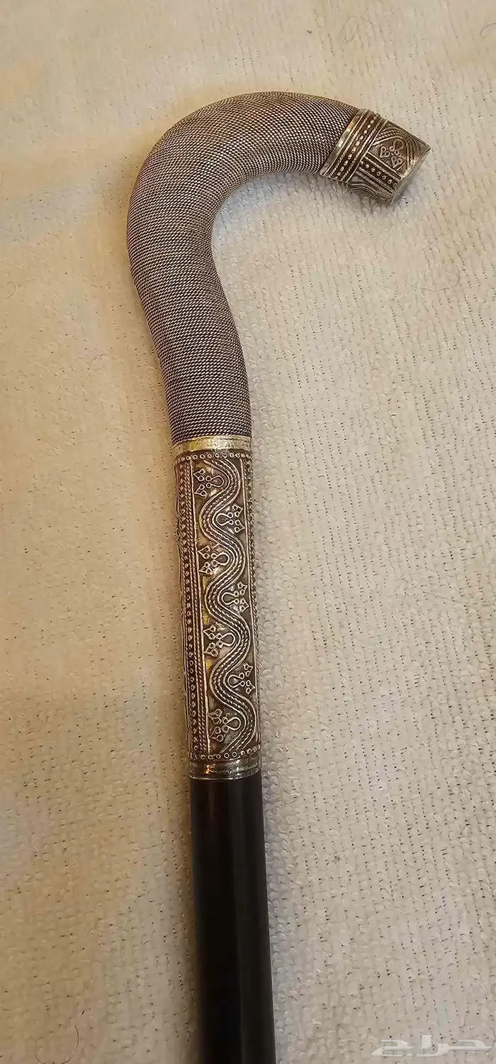 عصا عكاز خشب ابانوس مطعمة بالفضة شغل عماني 0