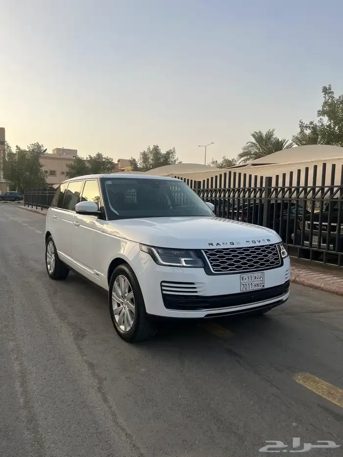 رنج روفر فوج لارج ( L ) 2020 ( بحالة ممتازة ) 4