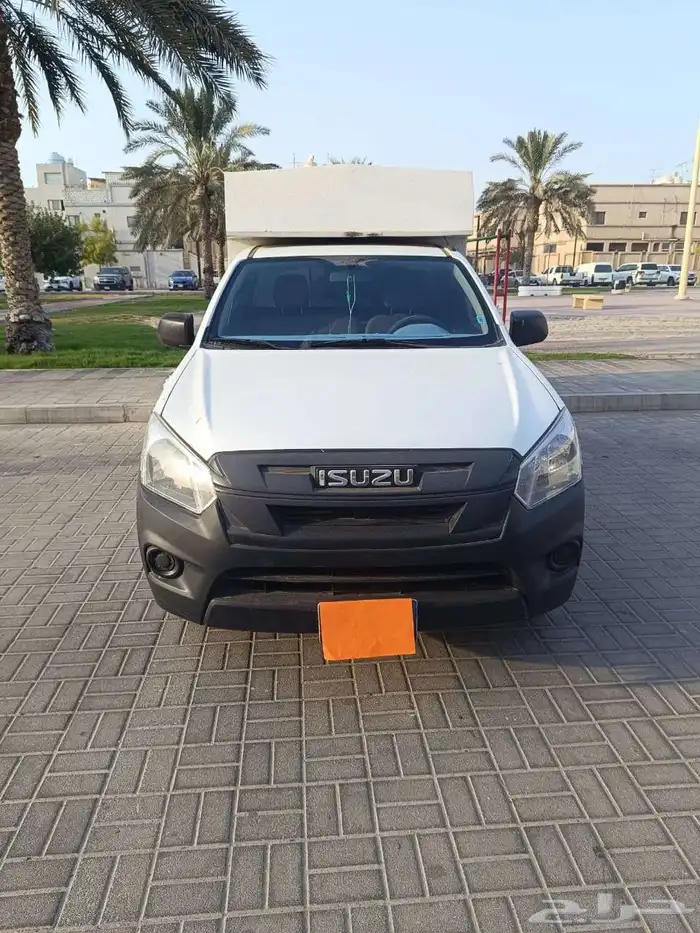 ايسوزو ديزل 2023 شبه جديد ممشى 50 الف 0