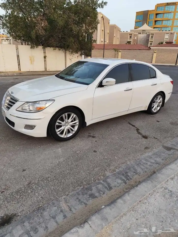 جنسس 2011 نظيف full option 9